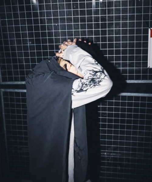 FR(13)NDS（フレンズ）の「FR(13)NDS/フレンズ/Tribal LS TEE（Tシャツ/カットソー・メンズ・ベージュ/ブラック・F）」の5枚目の写真