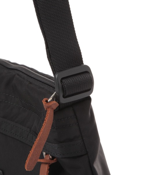 LOWRYS FARM(ローリーズファーム)の「GG EnvelopeSD 153229(ショルダーバッグ・メンズ・ブラック/ブラウン・FREE)」の6枚目の写真