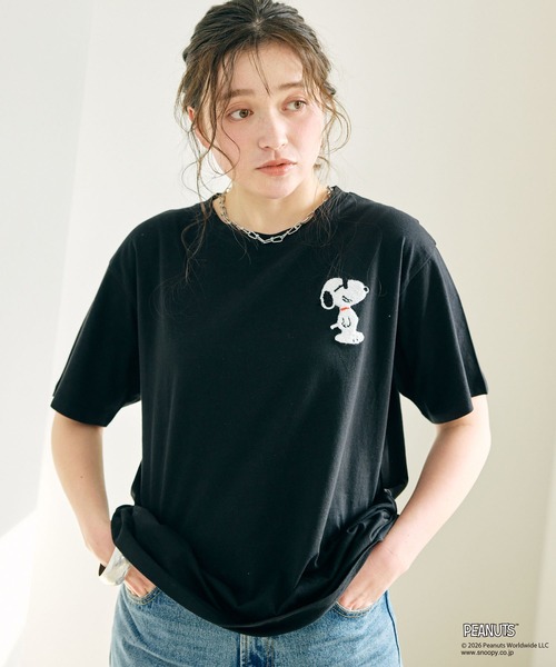 PEANUTS(ピーナッツ)の「【PEANUTS/ピーナッツ】SNOOPY/スヌーピーワンポイントサガラ刺繍半袖Tシャツ(Tシャツ/カットソー・レディース・ピンク/ベージュ/ネイビー/杢グレー/イエロー/ブラック・M/L/LL/3L)」の1枚目の写真