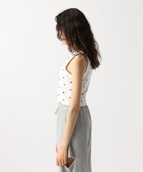 FOREVER 21(フォーエバー トゥエンティーワン)の「【2025SS】刺繍アメスリタンク(タンクトップ・レディース・ブラック系その他/ホワイト×ピンク/ホワイト×ネイビー/ブラック/ホワイト×レッド・MEDIUM/SMALL)」の6枚目の写真