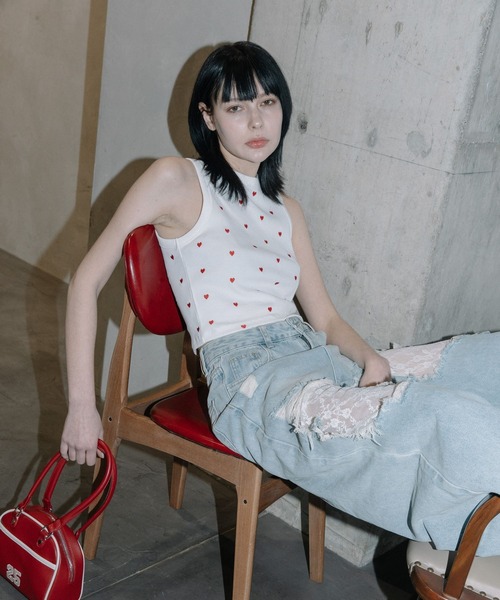 FOREVER 21(フォーエバー トゥエンティーワン)の「【2025SS】刺繍アメスリタンク(タンクトップ・レディース・ブラック系その他/ホワイト×ピンク/ホワイト×ネイビー/ブラック/ホワイト×レッド・MEDIUM/SMALL)」の12枚目の写真