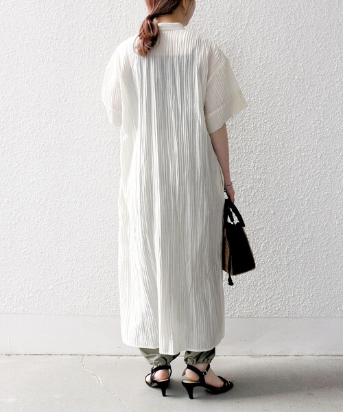 SHIPS any（シップス エニィ）の「SHIPS any:〈洗濯機可能〉ピンタック ジャカード シャツ ワンピース（シャツワンピース・レディース・チャコールグレー/ナチュラル・ONE SIZE）」の9枚目の写真