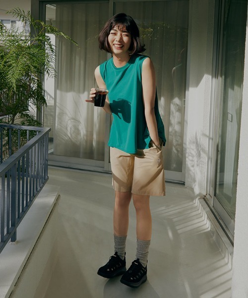 le coq sportif(ルコックスポルティフ)の「LCS マルヌ サマースニーカー SI(さっと履ける/軽量/消臭)(スニーカー・レディース・ブラック系/ホワイト×ネイビー/ベージュ系その他・22.5cm/23.5cm/24.5cm/23.0cm/24.0cm/25.0cm)」の2枚目の写真