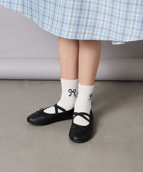 a.v.v（アーヴェヴェ）の「[18-23cm][クッションインソールで履き心地抜群][屈曲性があり柔らかい]スキップバレエ（バレエシューズ・キッズ・ブラック・18/19/23/20/21/22）」の2枚目の写真