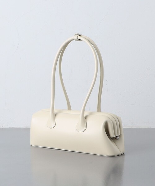 OSOI（オソイ）の「＜OSOI＞BOAT WIDE バッグ（ショルダーバッグ・レディース・オフホワイト/ブラック/ダークブラウン・FREE）」の6枚目の写真