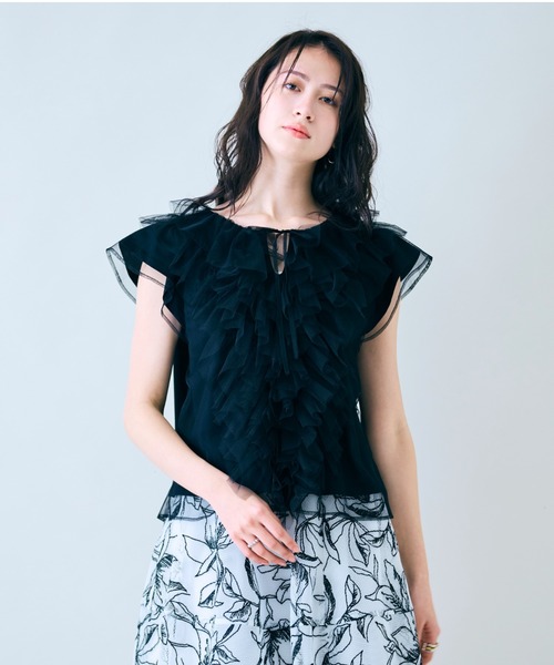 Audie a Muses（オーディアミューズ）の「チュールフリルブラウス（シャツ/ブラウス・レディース・オフホワイト/ブラック/ピンク・38/42）」の18枚目の写真