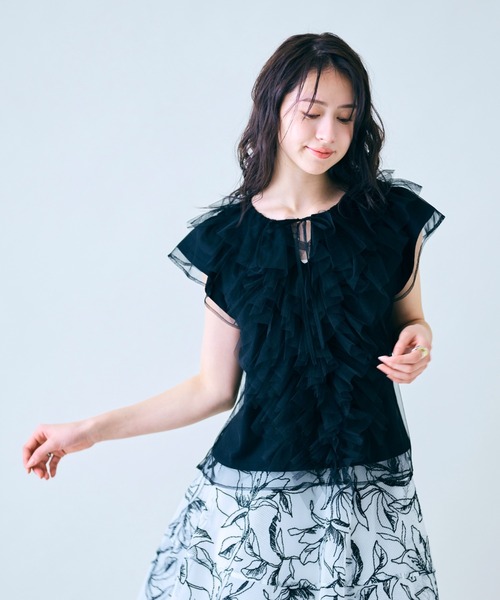 Audie a Muses（オーディアミューズ）の「チュールフリルブラウス（シャツ/ブラウス・レディース・オフホワイト/ブラック/ピンク・38/42）」の19枚目の写真