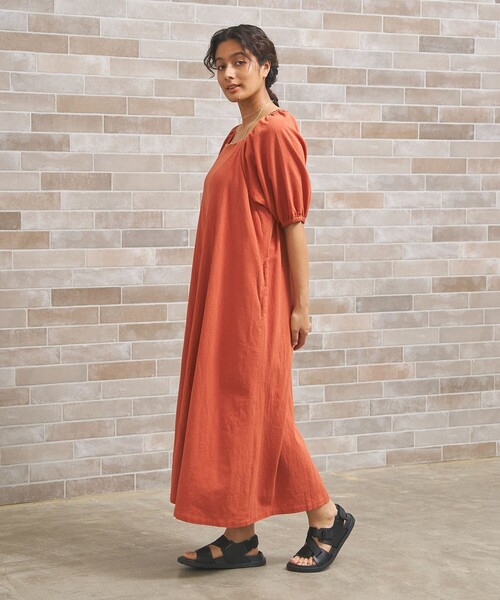 J.PRESS YORK STREET(ジェイプレスヨークストリート)の「【WOMEN】コットンワッシャーリラックス ワンピース(ワンピース・レディース・オレンジ系/ブラウン系/ピーコックグリーン系/ネイビー系・F)」の10枚目の写真