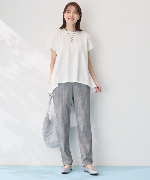 ANY(エニィ)の「シルケットスムースチュニック(Tシャツ/カットソー・レディース・ホワイト系/ブラック系/ダークブラウン系/イエロー系・4)」の12枚目の写真