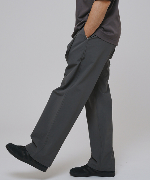 Gramicci(グラミチ)の「GRAMICCI(グラミチ) 別注 4WAY ストレッチ 1タック セミワイドパンツ(その他パンツ・メンズ・チャコールグレー/ブラック・X-LARGE/LARGE/MEDIUM/SMALL)」の15枚目の写真