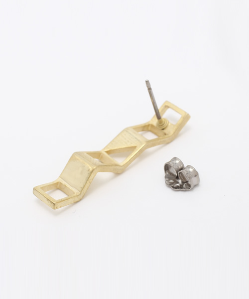 SCALA(スカラ)の「【SCALA/スカラ】スクウェアピアス/made in JAPAN(日本製)(ピアス(両耳用)・レディース・アンティークシルバー/アンティークゴールド・FREE)」の7枚目の写真