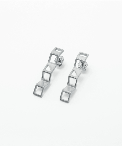 SCALA(スカラ)の「【SCALA/スカラ】スクウェアピアス/made in JAPAN(日本製)(ピアス(両耳用)・レディース・アンティークシルバー/アンティークゴールド・FREE)」の5枚目の写真