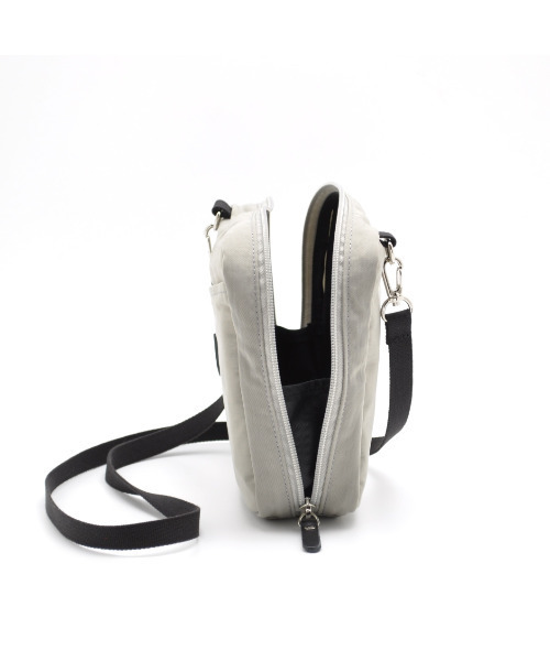 CLEDRAN(クレドラン)の「【軽量 ポケット多】CL3861 CHEVA POCKET SHOULDER ガジェット コスメ ポーチ(ショルダーバッグ・レディース・ブラック/ライトグレー/マスタード・FREE)」の10枚目の写真