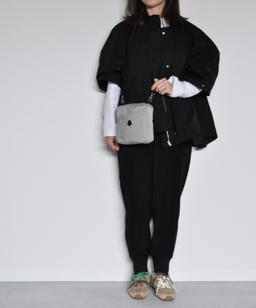 CLEDRAN(クレドラン)の「【軽量 ポケット多】CL3861 CHEVA POCKET SHOULDER ガジェット コスメ ポーチ(ショルダーバッグ・レディース・ブラック/ライトグレー/マスタード・FREE)」の19枚目の写真
