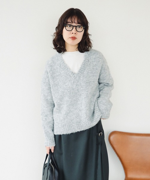 B:MING by BEAMS（ビーミングバイビームス）の「ロング Tシャツ × ブークレ ニット（ニット/セーター・レディース・オレンジ/ライトグレー/レッド/ブルー・ONE SIZE）」の6枚目の写真