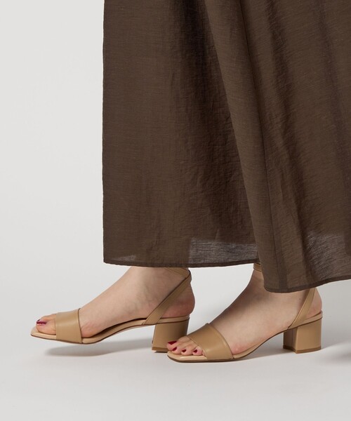 ODETTE E ODILE(オデットエオディール)の「ブロックヒール サンダル50↓↑(サンダル・レディース・ブラック/ホワイト/ベージュ・23cm/23.5cm/24cm/22cm/22.5cm/24.5cm/21.5cm/25cm)」の4枚目の写真