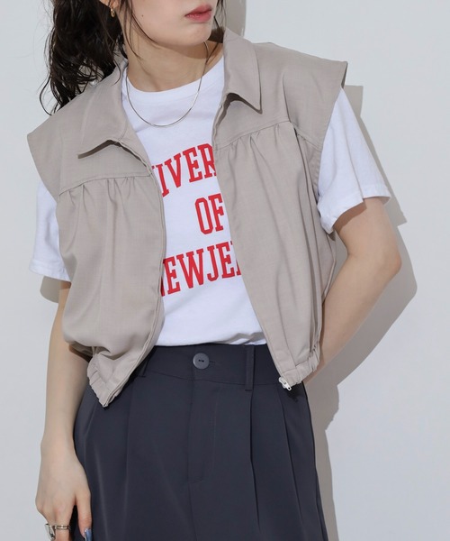 FUNALIVE(ファンアライブ)の「ギャザーショートZIPシャツブラウス(シャツ/ブラウス・レディース・ダークブラウン/ブラック/グレイッシュベージュ・FREE)」の20枚目の写真