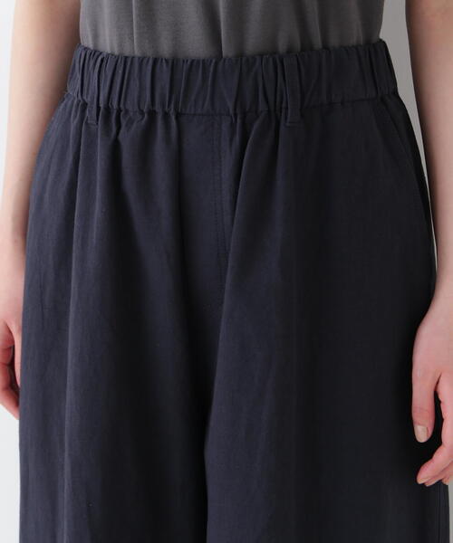 human woman（ヒューマンウーマン）の「◆コットンリネンウェザー近江晒シェフパンツ（その他パンツ・レディース・イエロー/ネイビー/ブラウン・SMALL/MEDIUM）」の4枚目の写真