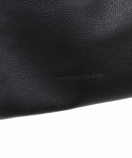 ADAM PATEK（アダムパテック）の「《ADAMPATEK》new shrink leather drawstring mini bag/レザー巾着ミニバッグ(AP2519037)（ハンドバッグ・レディース・ブラック・FREE）」の9枚目の写真