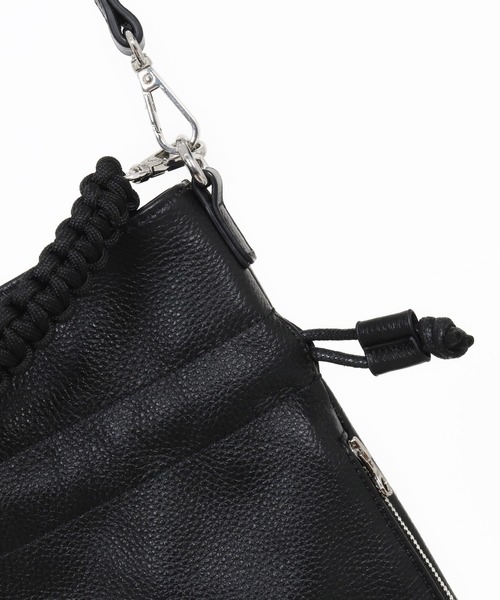 ADAM PATEK（アダムパテック）の「《ADAMPATEK》new shrink leather drawstring mini bag/レザー巾着ミニバッグ(AP2519037)（ハンドバッグ・レディース・ブラック・FREE）」の12枚目の写真