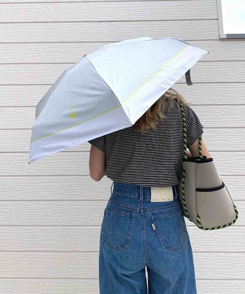 Q(キュー)の「遮光 晴雨兼用折りたたみ日傘(折りたたみ傘・レディース・ライトグレー・ONE SIZE)」の10枚目の写真
