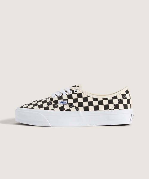 VANS(バンズ)の「VANS PREMIUM オーセンティック(スニーカー・メンズ・ブラック×ホワイト/ブラック/オフホワイト・4/4.5/5/5.5/6/6.5/7/7.5/8/8.5/9/9.5/10/11/11.5/12/10.5)」の18枚目の写真