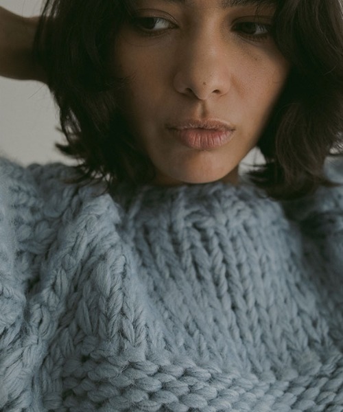 ETRE TOKYO（エトレトウキョウ）の「ブラッシュドハーフスリーブハンド