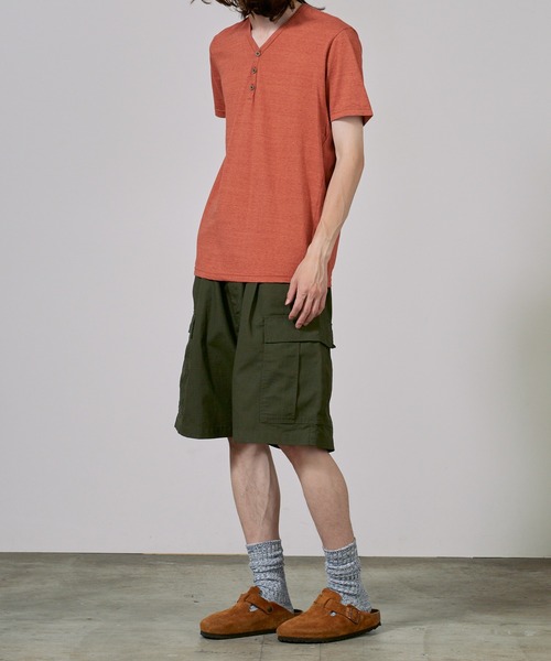 FLISTFIA（フリストフィア）の「FLISTFIA/フリストフィア Henley Neck T-Shirts Tシャツ（Tシャツ/カットソー・メンズ・ピンク/サーモンピンク/ブラウン/ライトブルー/オレンジ・3/2/1）」の15枚目の写真
