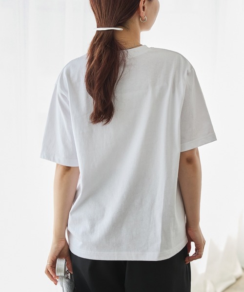 LAVEANGE(ラビアンジェ)の「ディズニープリンセス/プリントTシャツ(Tシャツ/カットソー・レディース・ホワイト/ブラック・4L/3L/LL/M/5L)」の6枚目の写真