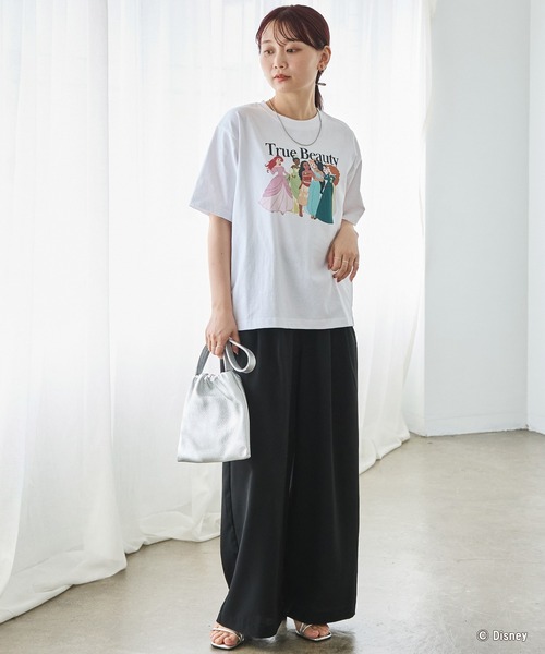 LAVEANGE(ラビアンジェ)の「ディズニープリンセス/プリントTシャツ(Tシャツ/カットソー・レディース・ホワイト/ブラック・4L/3L/LL/M/5L)」の8枚目の写真