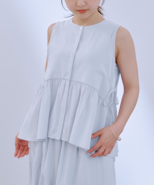 COHINA(コヒナ)の「ローンペプラムブラウス 【低身長・小柄女性】(シャツ/ブラウス・レディース・ホワイト/ブルー・ONE SIZE)」の2枚目の写真