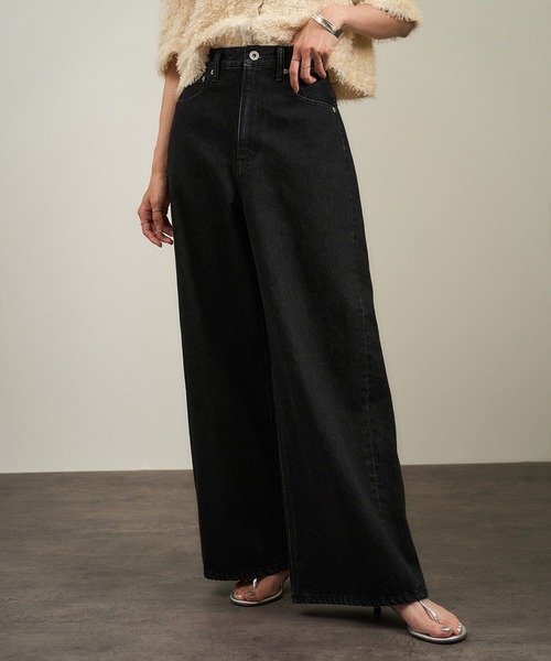 SALON adam et rope'（サロン アダム エ ロペ）の「USAコットンセンタープレスバギーデニム［セットアップ対応］（デニムパンツ・レディース・チャコールグレー/サックスブルー/ブルー系その他6・S/M）」の5枚目の写真