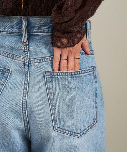 SALON adam et rope'（サロン アダム エ ロペ）の「USAコットンセンタープレスバギーデニム［セットアップ対応］（デニムパンツ・レディース・チャコールグレー/サックスブルー/ブルー系その他6・S/M）」の22枚目の写真