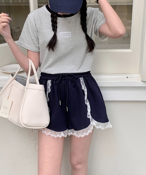 ROOPTOKYO(ループトウキョウ)の「Lace Docking Sweatshirt Shorts / レースドッキングスウェット ショートパンツ(スウェットパンツ・レディース・ブラック/ホワイト/ライトグレー/ブルー・FREE)」の4枚目の写真