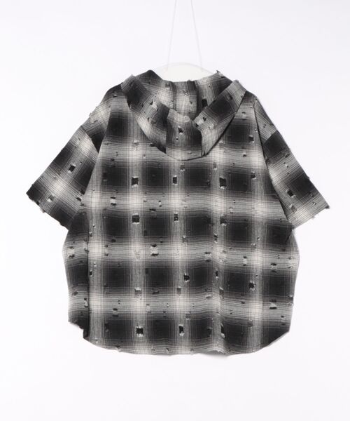 Figments（フィグメンツ）の「ダメージフード半袖チェックシャツ（シャツ/ブラウス・レディース・ブラック/ブラウン・FREE）」の3枚目の写真