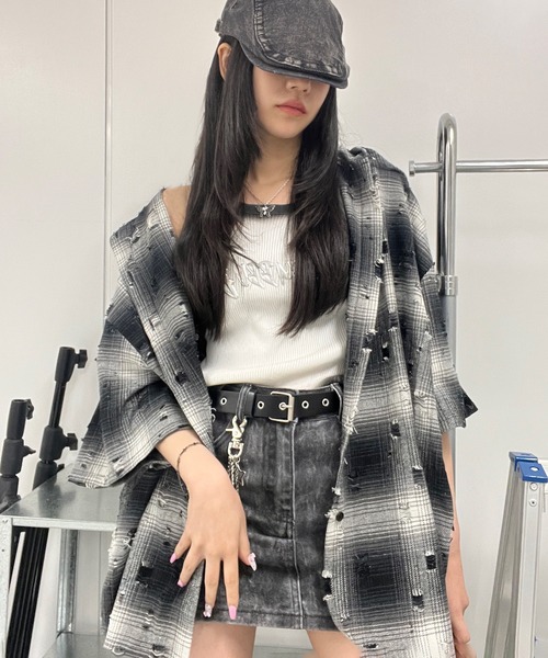 Figments（フィグメンツ）の「ダメージフード半袖チェックシャツ（シャツ/ブラウス・レディース・ブラック/ブラウン・FREE）」の5枚目の写真