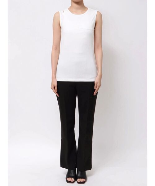 TONAL（トーナル）の「カップ付アシメリブタンク（タンクトップ・レディース・オフホワイト/ブラック/ピンク・MEDIUM）」の16枚目の写真
