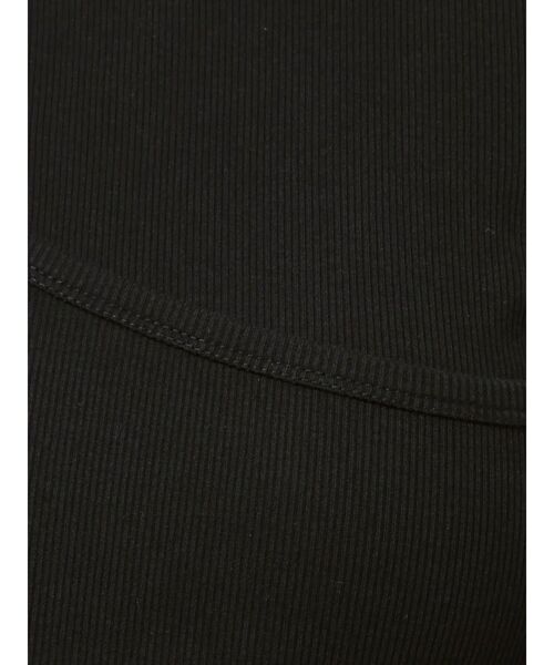 TONAL（トーナル）の「カップ付アシメリブタンク（タンクトップ・レディース・オフホワイト/ブラック/ピンク・MEDIUM）」の4枚目の写真