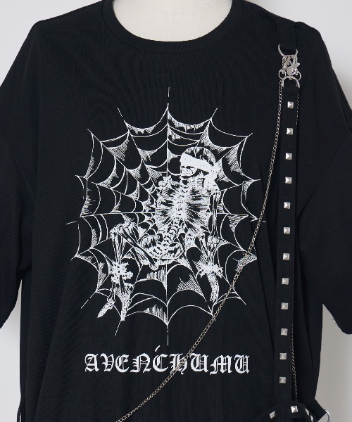 AVENCHUMU(アバンチュウム)の「Skull illustration print studded cross t-shirt(Tシャツ/カットソー・レディース・グレー/ブラック/ピンク・FREE)」の13枚目の写真