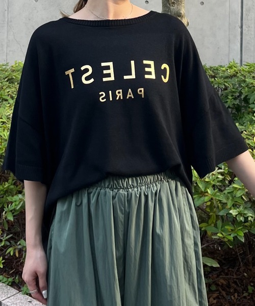 terrace(テラス)の「箔ロゴプリント天竺ニットトップス(ニット/セーター・レディース・サーモンピンク/杢グレー/オフホワイト/ブラック・MEDIUM)」の3枚目の写真