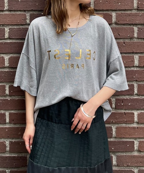 terrace(テラス)の「箔ロゴプリント天竺ニットトップス(ニット/セーター・レディース・サーモンピンク/杢グレー/オフホワイト/ブラック・MEDIUM)」の19枚目の写真