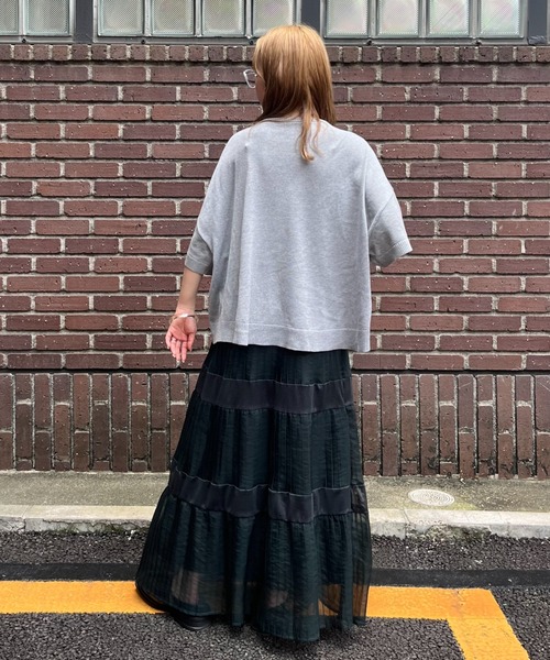 terrace(テラス)の「箔ロゴプリント天竺ニットトップス(ニット/セーター・レディース・サーモンピンク/杢グレー/オフホワイト/ブラック・MEDIUM)」の22枚目の写真