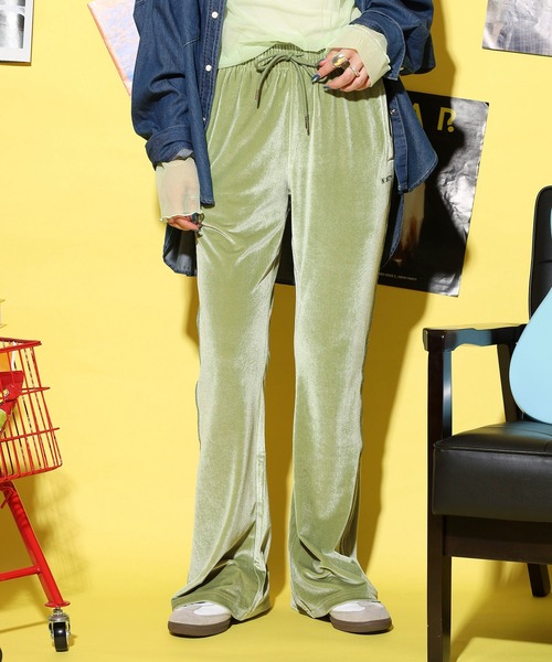 NERDY(ノルディ)の「ベルベットトラックパンツ(スウェットパンツ・レディース・グリーン/ピンク・S/M/SS)」の2枚目の写真