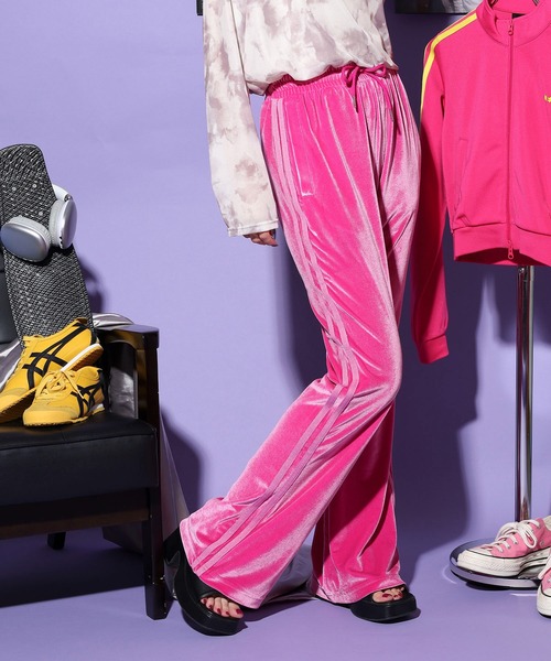 NERDY(ノルディ)の「ベルベットトラックパンツ(スウェットパンツ・レディース・グリーン/ピンク・S/M/SS)」の12枚目の写真