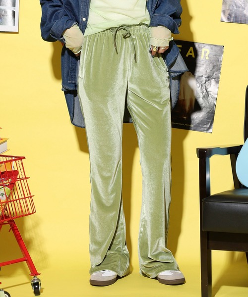 NERDY(ノルディ)の「ベルベットトラックパンツ(スウェットパンツ・レディース・グリーン/ピンク・S/M/SS)」の3枚目の写真