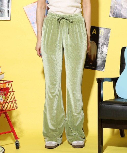 NERDY(ノルディ)の「ベルベットトラックパンツ(スウェットパンツ・レディース・グリーン/ピンク・S/M/SS)」の15枚目の写真