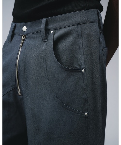 ANDER HUNK（アンダーハンク）の「Seem Design Polyester Baggy Slacks / シームデザインポリエステルバギースラックス（スラックス・メンズ・ブラック/チャコールグレー・SMALL/LARGE/MEDIUM）」の12枚目の写真