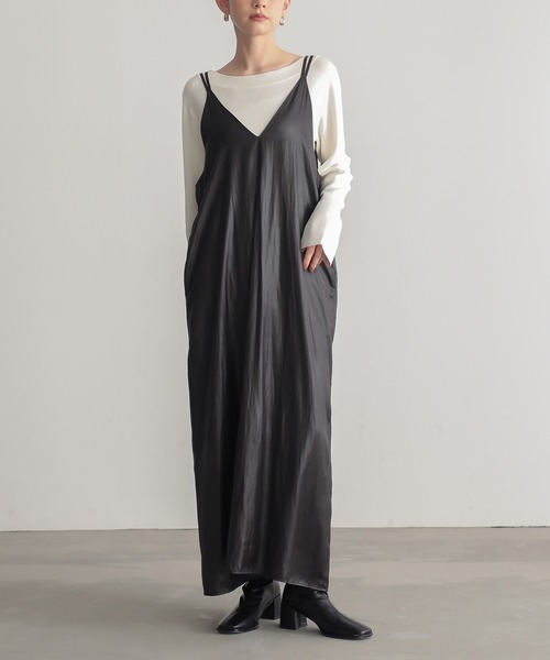 for/c（フォーシー）の「レザーライクキャミワンピース【サスティナブル】（ワンピース・レディース・ブラック/ネイビー/ブラウン・L/M）」の7枚目の写真