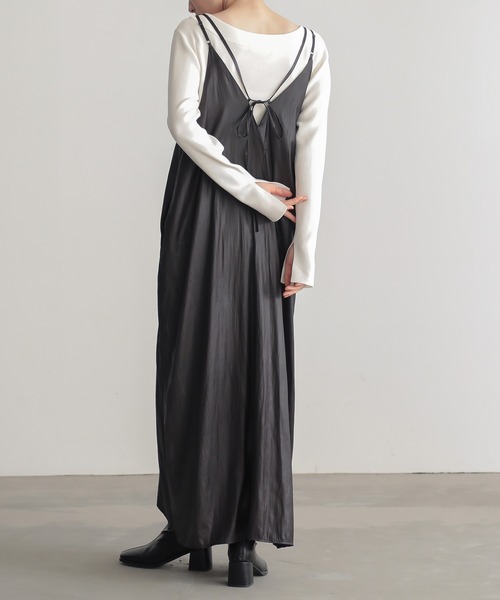 for/c（フォーシー）の「レザーライクキャミワンピース【サスティナブル】（ワンピース・レディース・ブラック/ネイビー/ブラウン・L/M）」の10枚目の写真