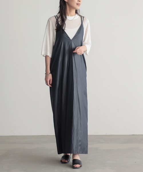 for/c（フォーシー）の「レザーライクキャミワンピース【サスティナブル】（ワンピース・レディース・ブラック/ネイビー/ブラウン・L/M）」の20枚目の写真